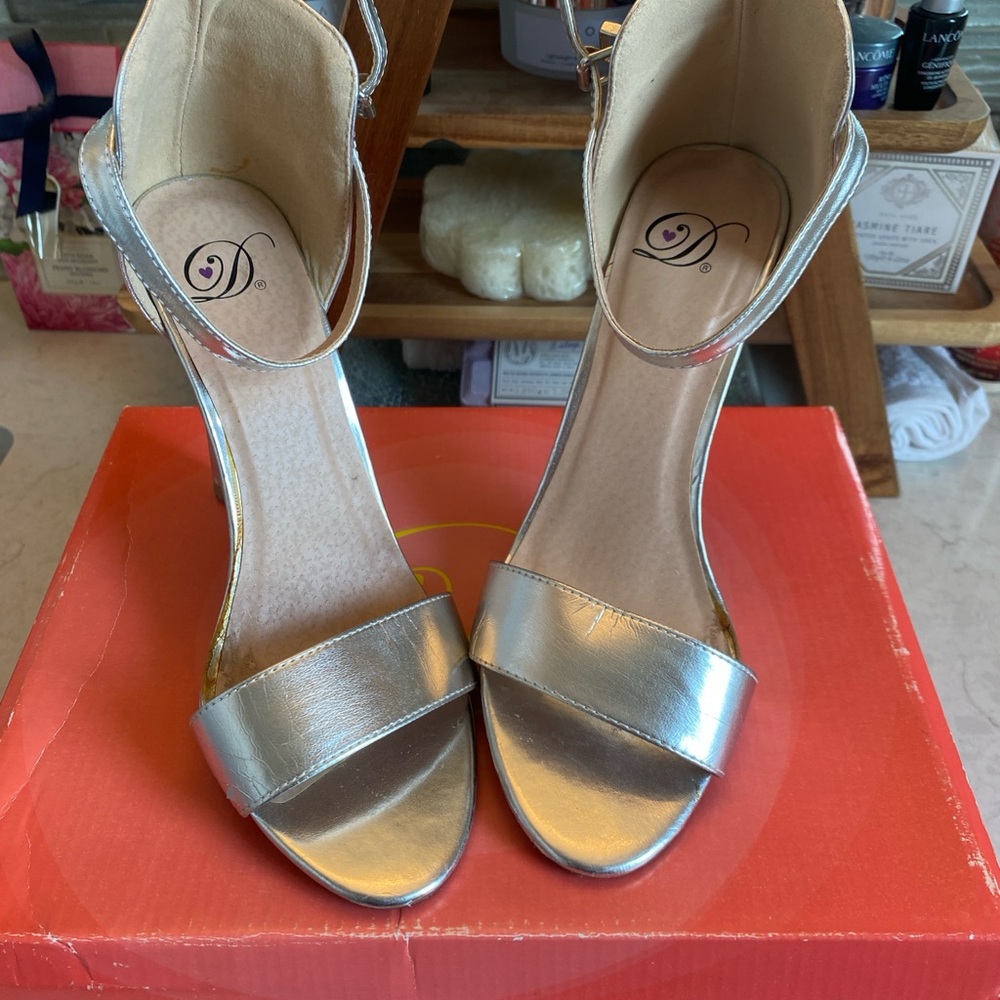 Silver Women's Heels 6 1/2